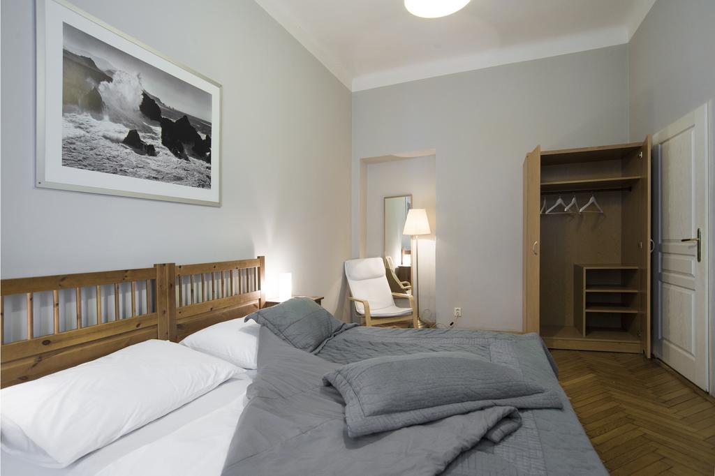 Apartment Dusni Прага Стая снимка