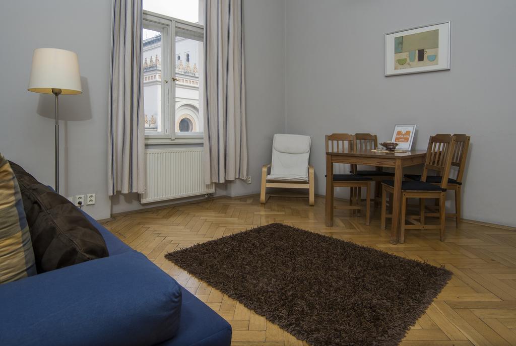 Apartment Dusni Прага Стая снимка