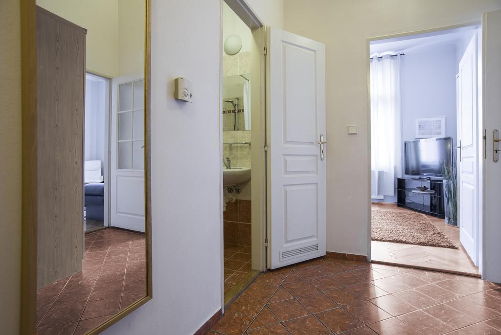 Apartment Dusni Прага Стая снимка